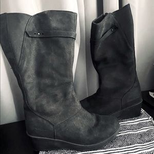 Women Eddie Bauer tall black wedge boot suede 8.5 US